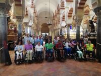 Visita de ASPAYM Córdoba a la Magna Exposición en la Mezquita
